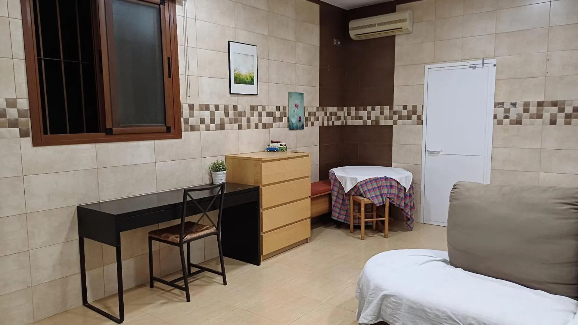 Comfy Studio In The Countryside Bonito Y Grande Estudio ألاورين ذي ر تورّي